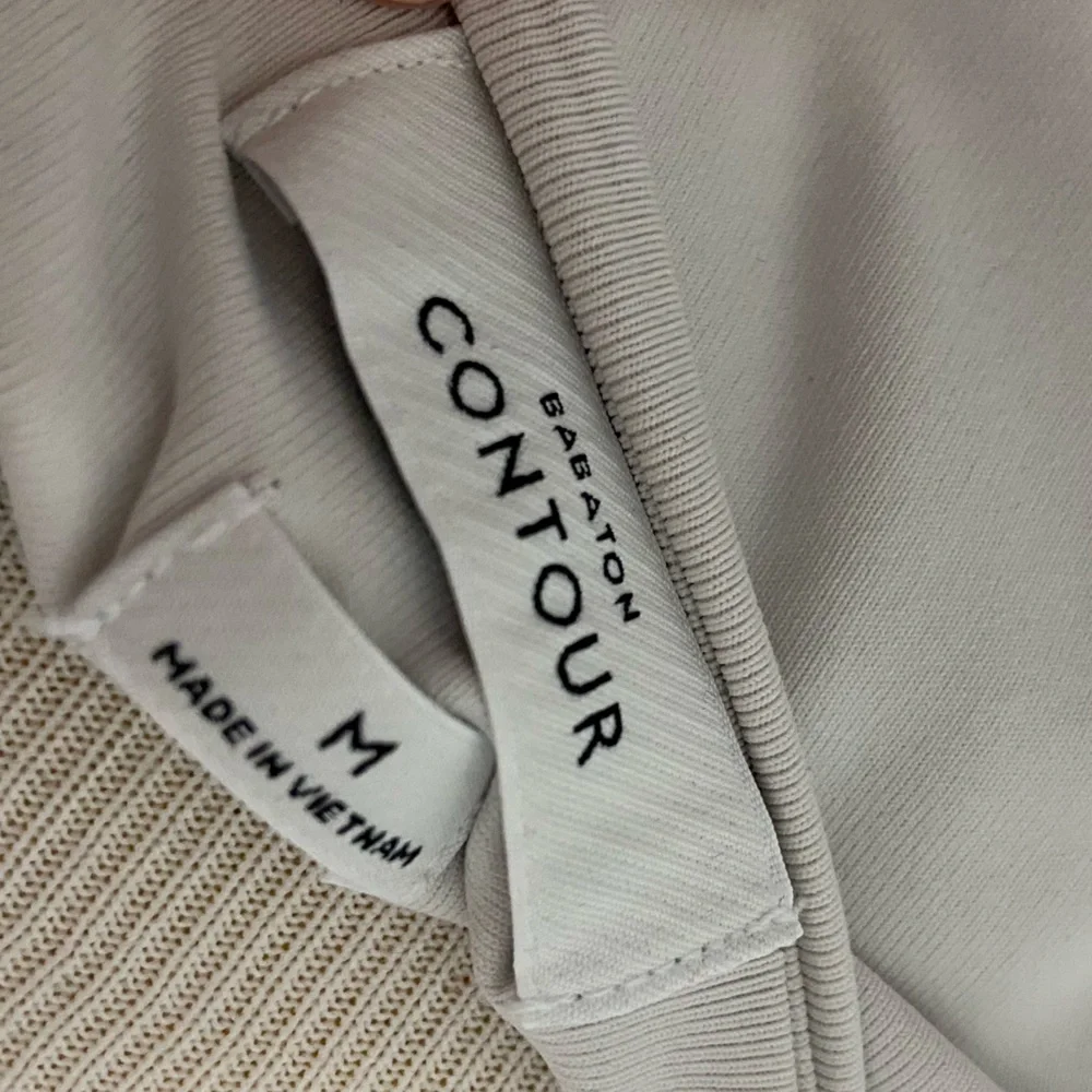 Aritzia Babaton Contour Scoopneck Longsleeve - Picture 3 of 8